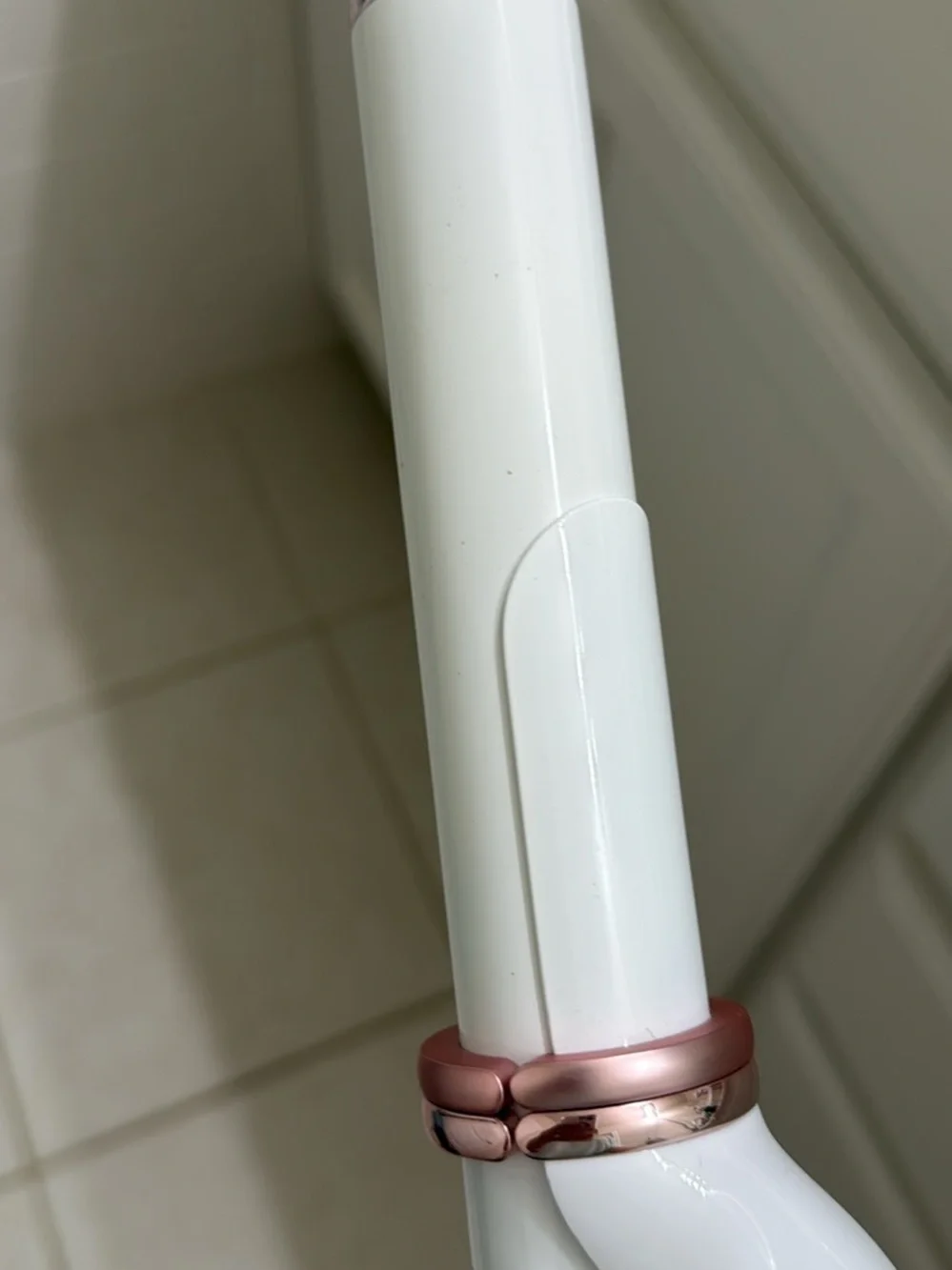 T3 White and Rose Gold Curling Wand – Women's Hair Styling Tool